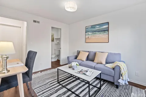 $999,999 | 32 Lake Forest Drive, Daly City, CA 94015