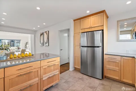 $999,999 | 32 Lake Forest Drive, Daly City, CA 94015