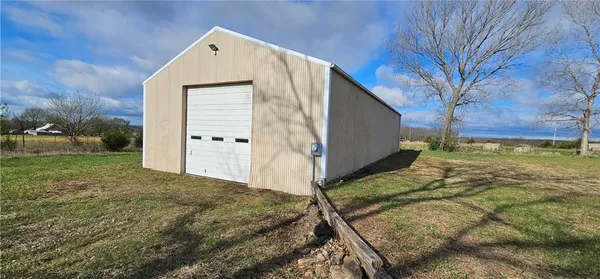 $295,000 | 29311 West 231st Street, Spring Hill, KS 66083