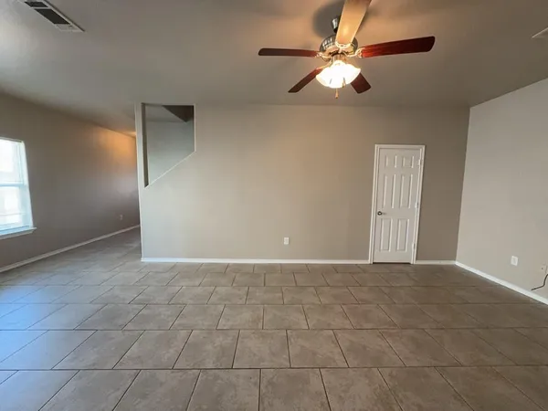 $1,725 | 704 East College Avenue, Princeton, TX 75407