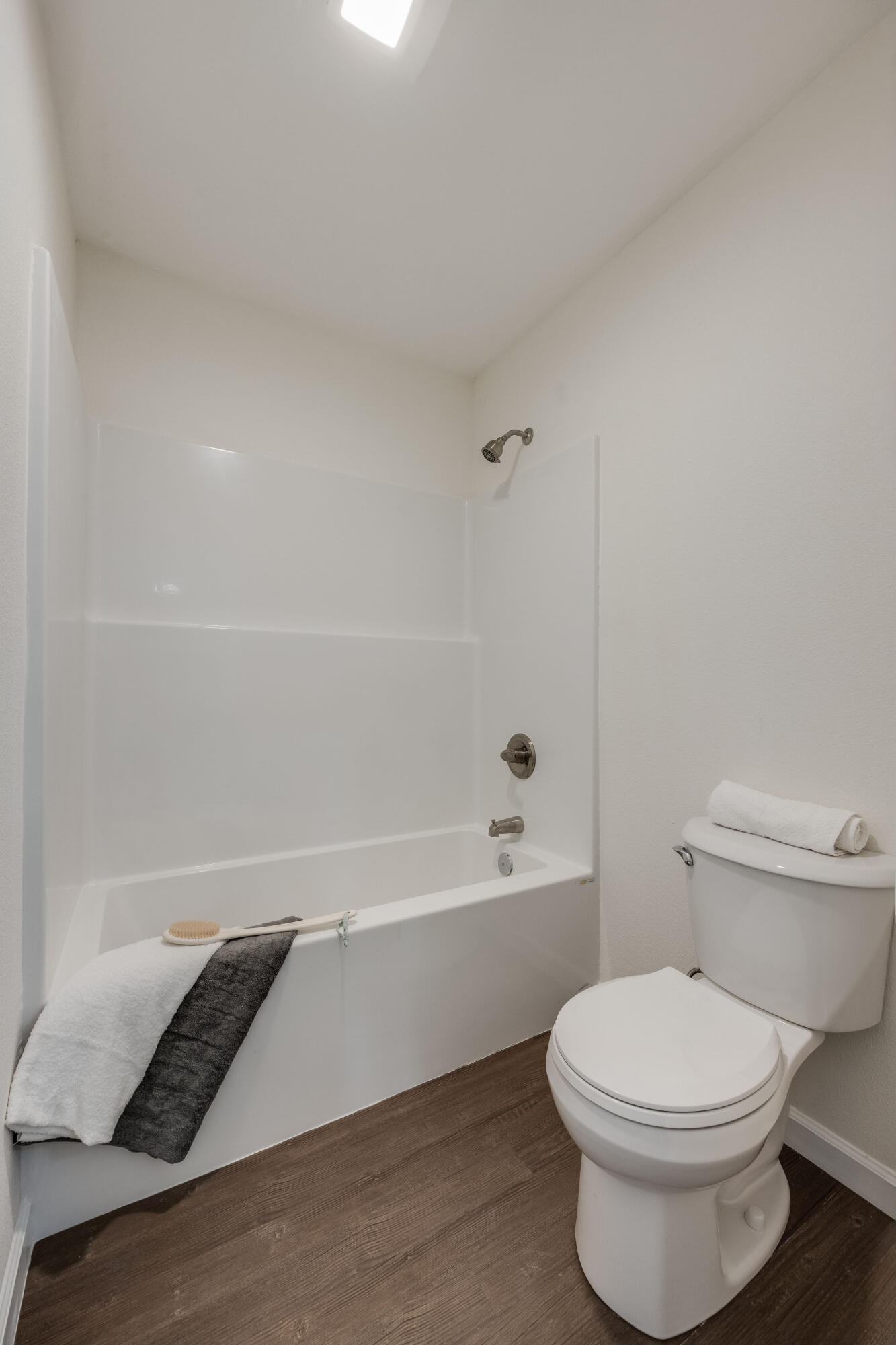 751 Amos Street, Unit A AND B Crestview, FL 32539 - Photo 42 of 47 a bathroom with a toilet and a bath tub