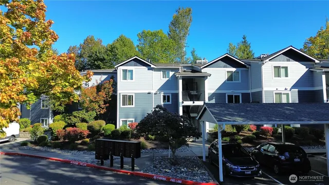 $528,888 | 250 Northwest Dogwood Street, Unit C201, Issaquah, WA 98027