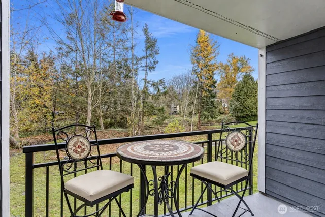 $528,888 | 250 Northwest Dogwood Street, Unit C201, Issaquah, WA 98027