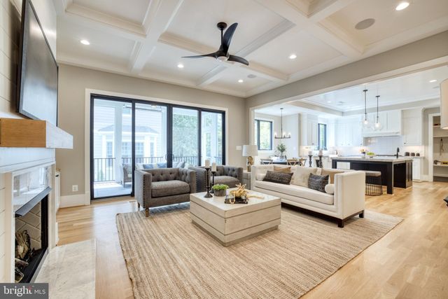 $2,549,000 | 6601 31st Street North, Arlington, VA 22213