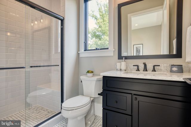 $2,549,000 | 6601 31st Street North, Arlington, VA 22213