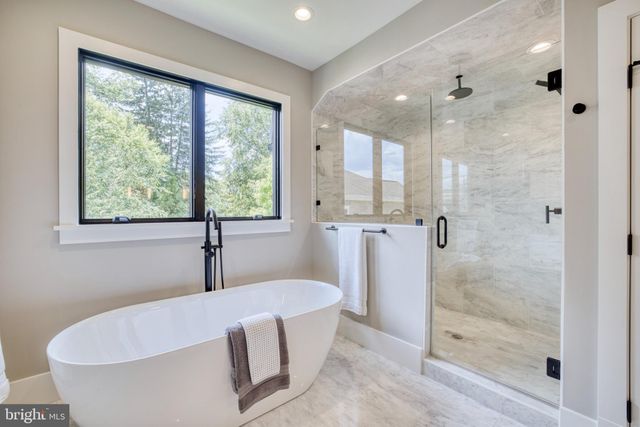 $2,549,000 | 6601 31st Street North, Arlington, VA 22213