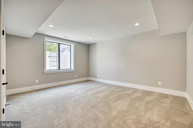 $2,549,000 | 6601 31st Street North, Arlington, VA 22213