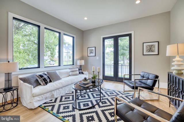 $2,549,000 | 6601 31st Street North, Arlington, VA 22213