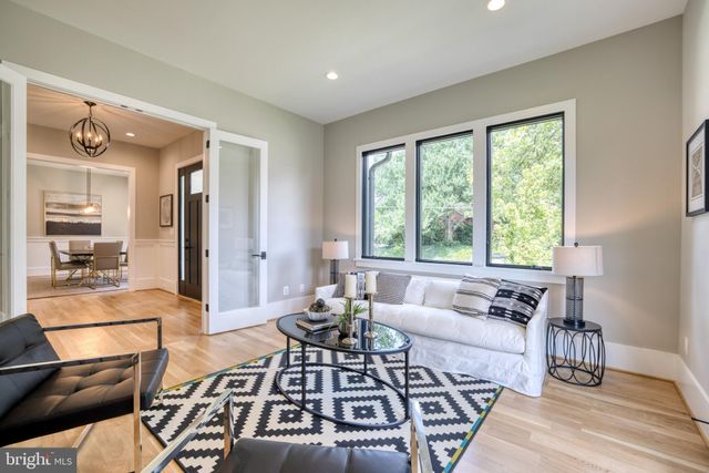 $2,549,000 | 6601 31st Street North, Arlington, VA 22213