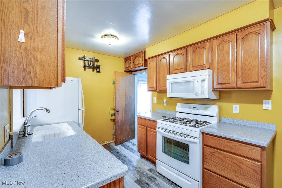 958 Carpenter Street Akron, OH 44310 - Photo 10 of 24 Gallery Image 10