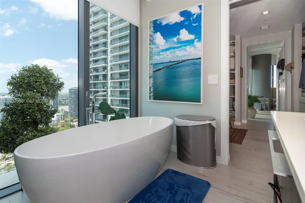 $1,395,000 | 480 Northeast 31st Street, Unit 3007, Miami, FL 33137