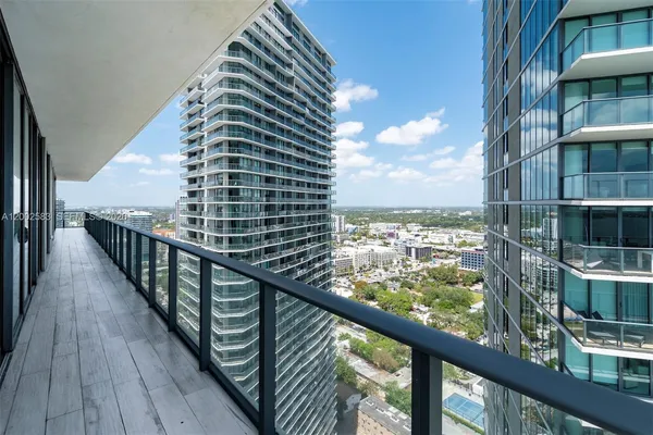 $1,395,000 | 480 Northeast 31st Street, Unit 3007, Miami, FL 33137