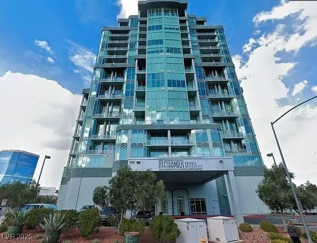 $3,900 | 360 East Desert Inn Road, Unit 503, Las Vegas, NV 89109