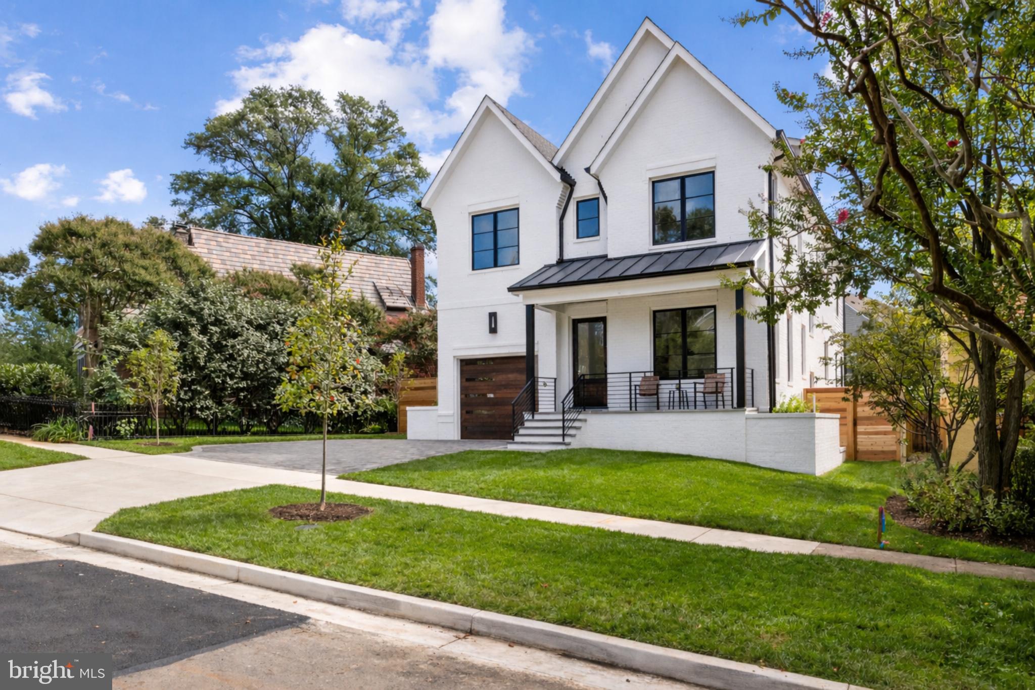 3108 Key Boulevard Arlington, VA 22201 - Photo 2 of 28 FRONT RIGHT