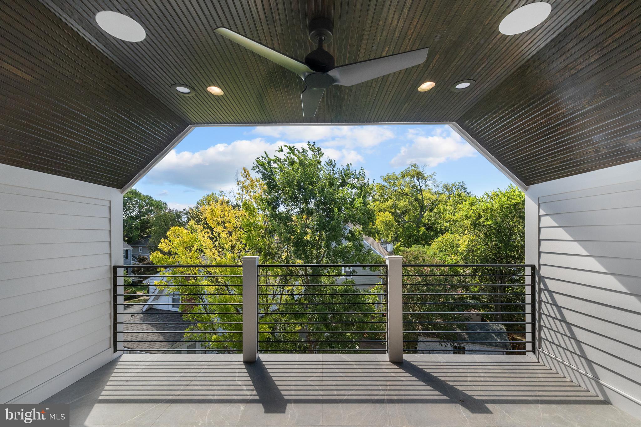 3108 Key Boulevard Arlington, VA 22201 - Photo 27 of 28 LOFT OUTDOOR COVERED PORCH