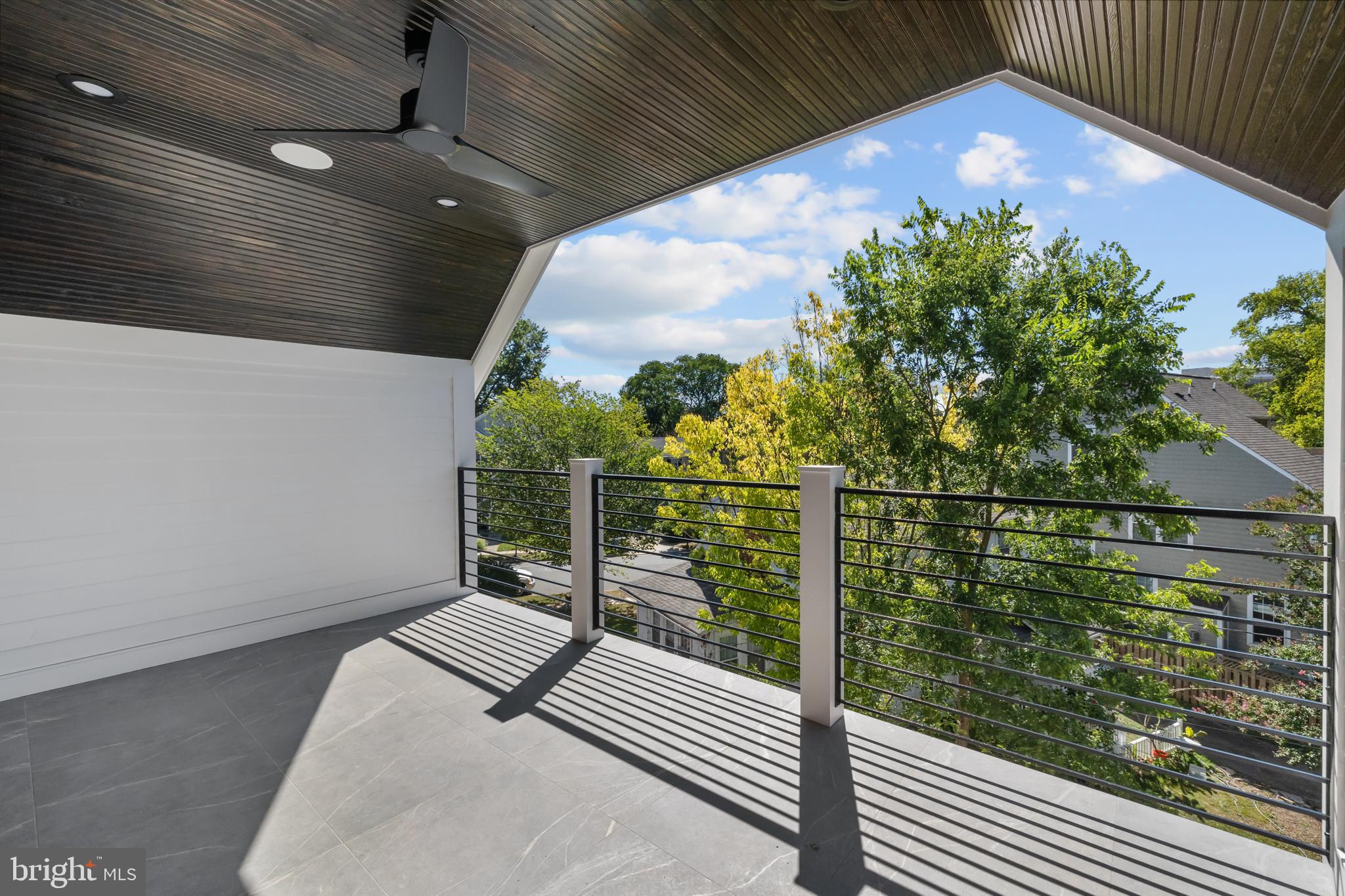 3108 Key Boulevard Arlington, VA 22201 - Photo 36 of 44 a balcony view with a potted plant