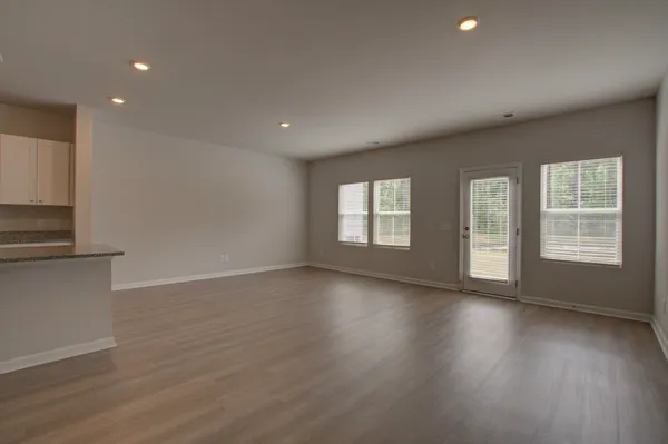 $2,250 | 4105 Quincy Adams Lane, North Charleston, SC 29418