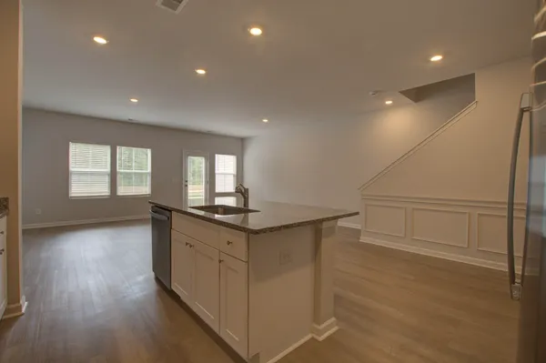 $2,250 | 4105 Quincy Adams Lane, North Charleston, SC 29418