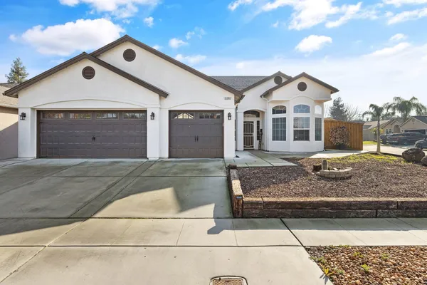$430,000 | 2283 Catavee Avenue, Tulare, CA 93274
