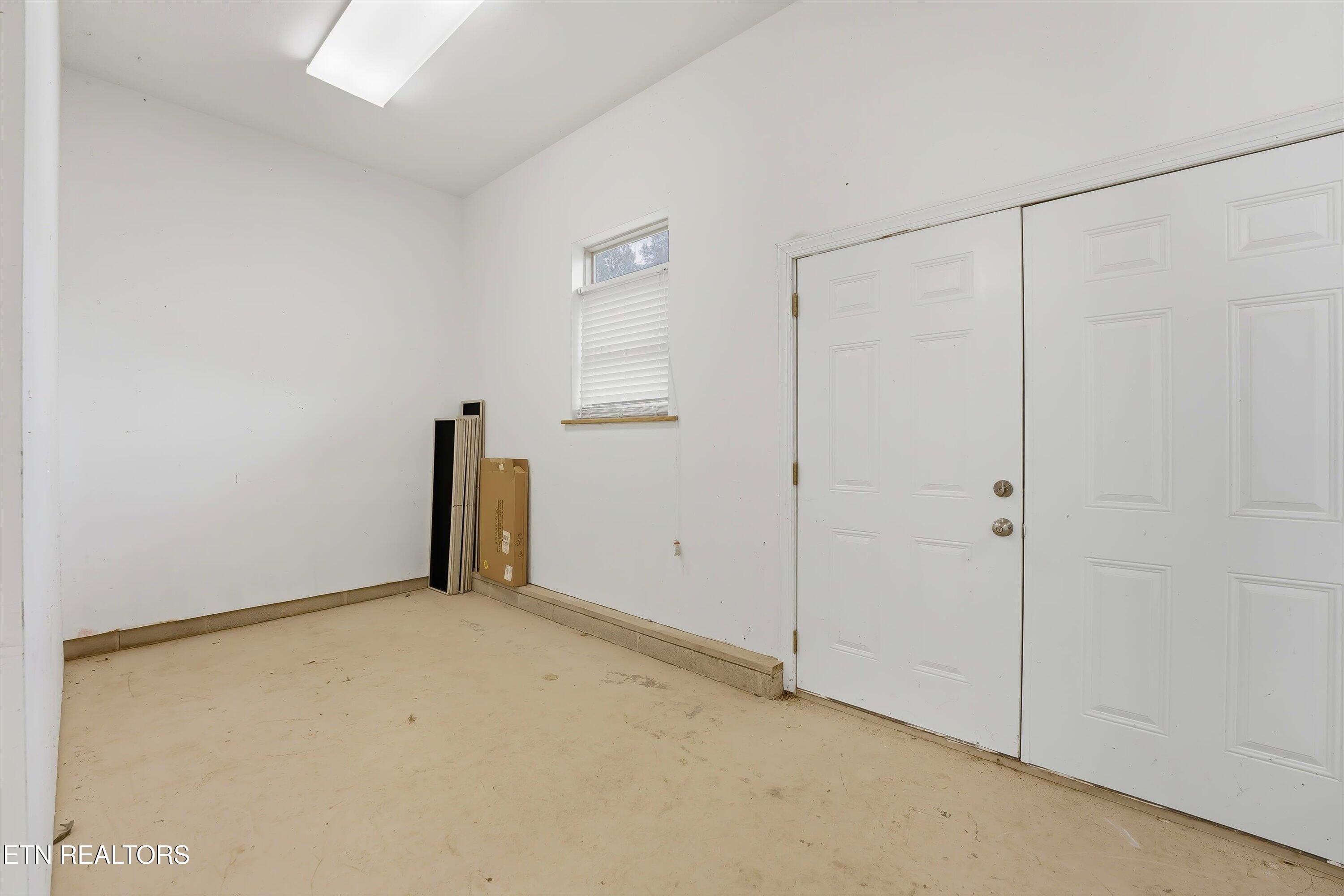 304 Amy Trail Spring City, TN 37381 - Photo 26 of 35 31-304 Amy Trail-34