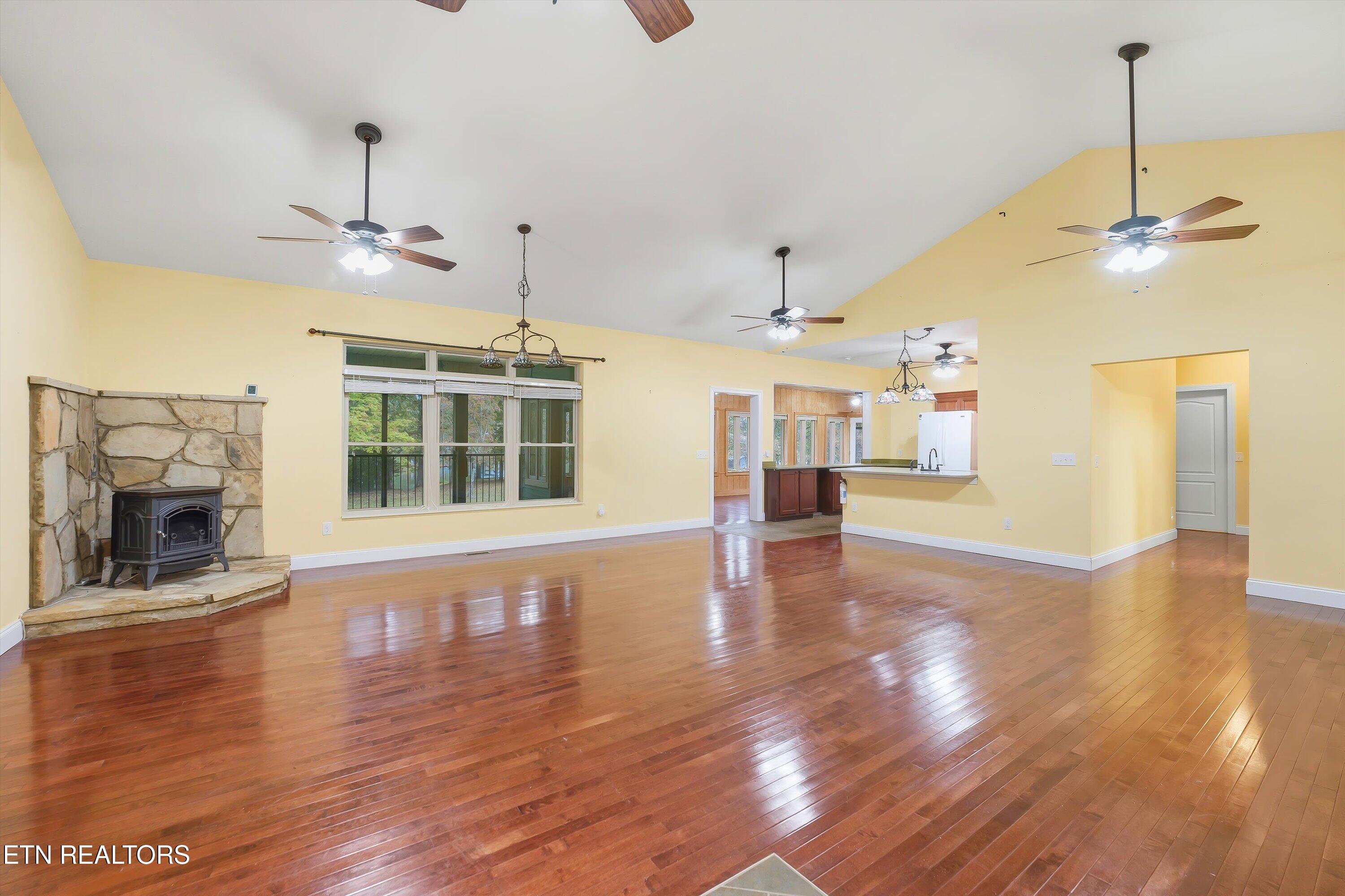 304 Amy Trail Spring City, TN 37381 - Photo 4 of 35 05-304 Amy Trail-6