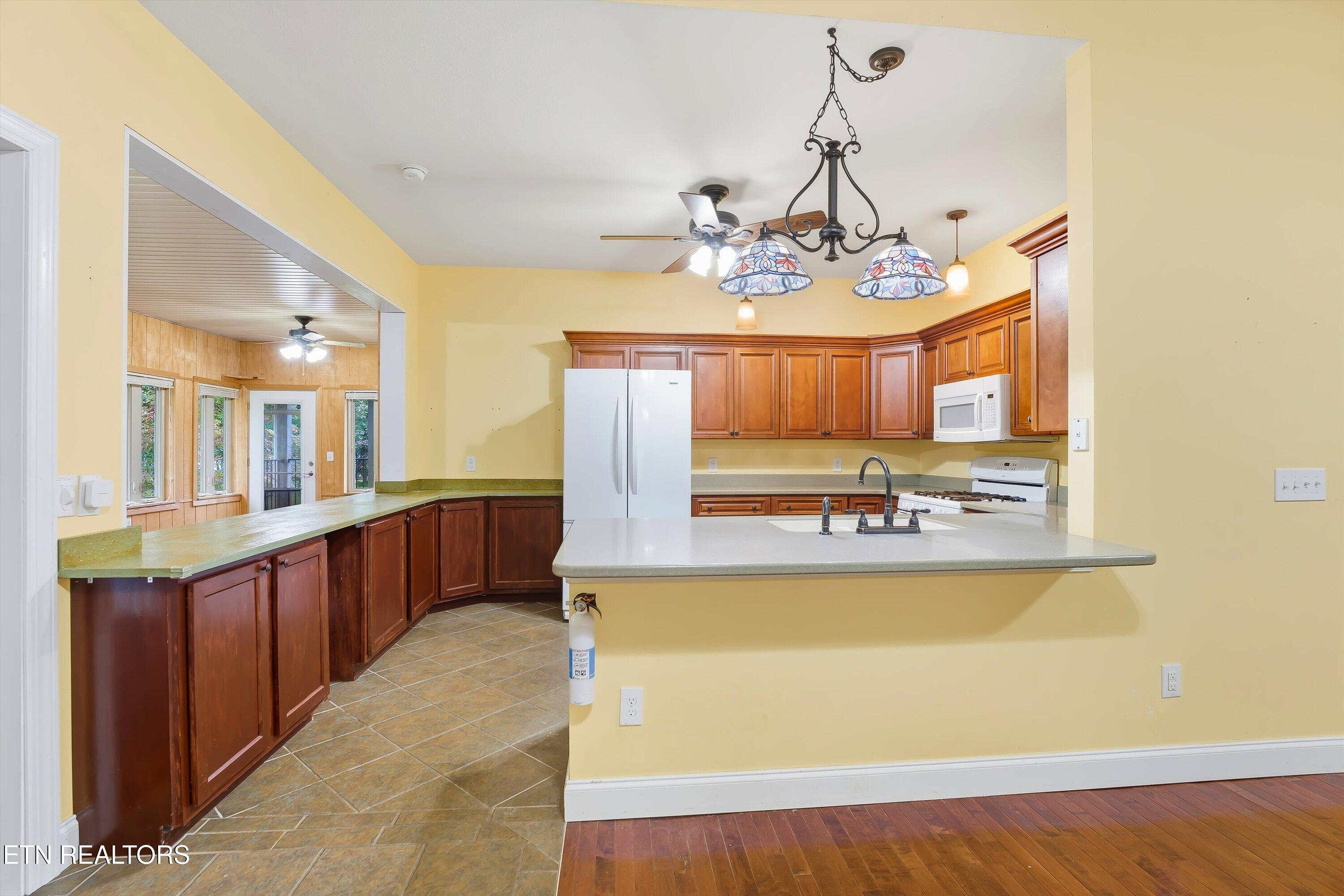 304 Amy Trail Spring City, TN 37381 - Photo 6 of 35 09-304 Amy Trail-12