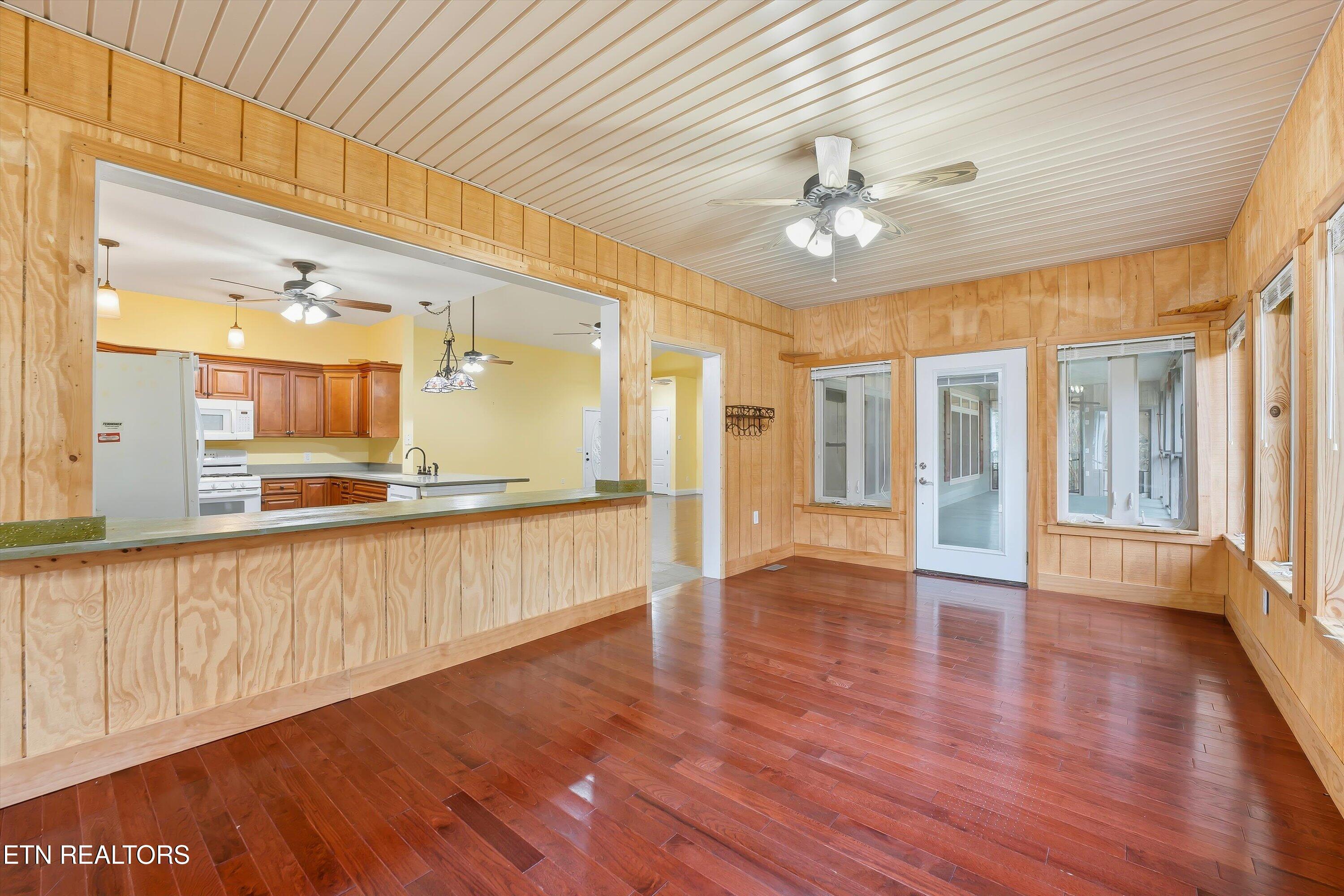 304 Amy Trail Spring City, TN 37381 - Photo 10 of 35 14-304 Amy Trail-17