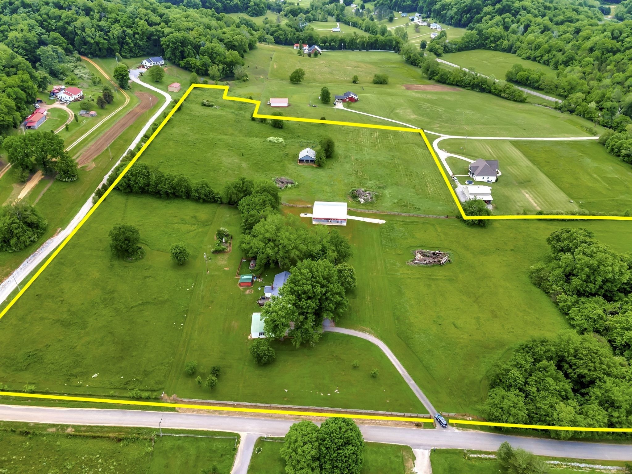 2538 Ragsdale Road Columbia, TN 38401 - Photo 31 of 35 a view of a tennis court