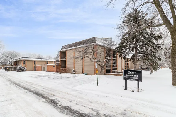 $134,900 | 6423 Colony Way, Unit 1J, Edina, MN 55435