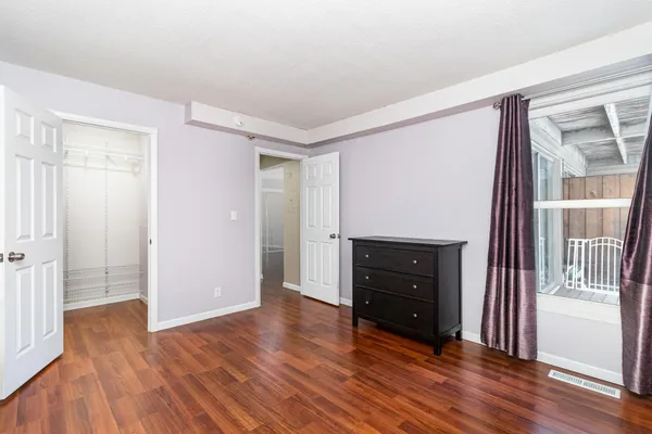 $134,900 | 6423 Colony Way, Unit 1J, Edina, MN 55435