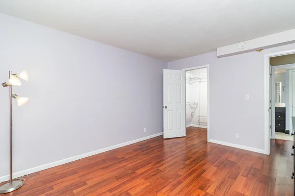 $134,900 | 6423 Colony Way, Unit 1J, Edina, MN 55435