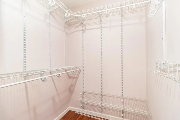 $134,900 | 6423 Colony Way, Unit 1J, Edina, MN 55435