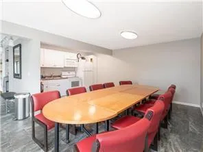 $134,900 | 6423 Colony Way, Unit 1J, Edina, MN 55435