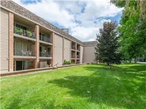 $134,900 | 6423 Colony Way, Unit 1J, Edina, MN 55435