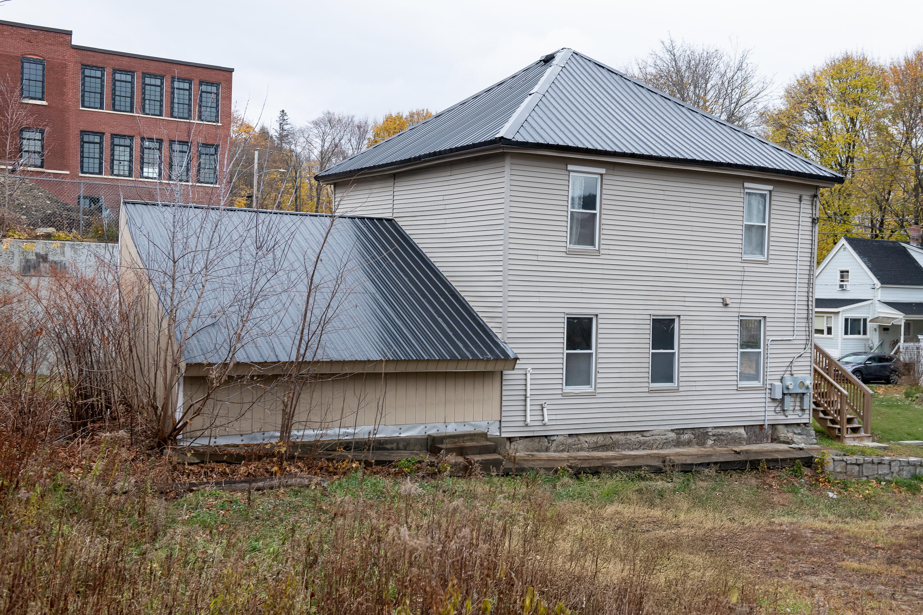 129 Washington Street Rumford, ME 04276 - Photo 4 of 13 DSC_2462-Edit