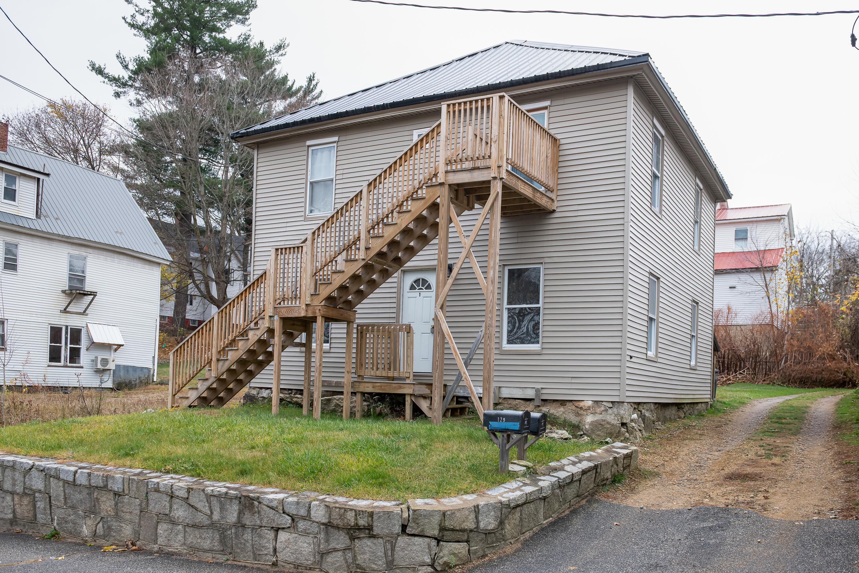129 Washington Street Rumford, ME 04276 - Photo 7 of 13 DSC_2465-Edit