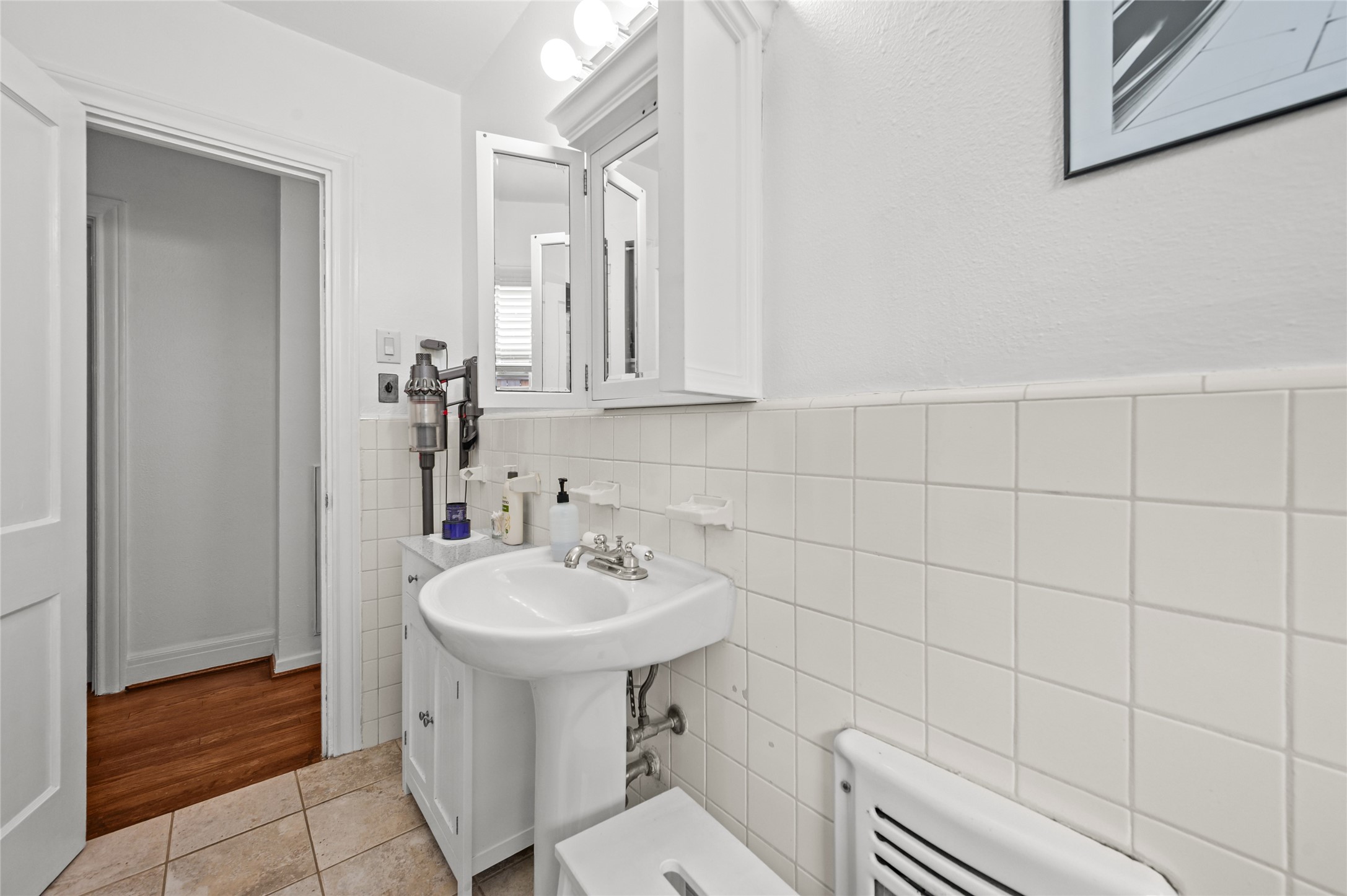 2311 Addison Road Houston, TX 77030 - Photo 12 of 44