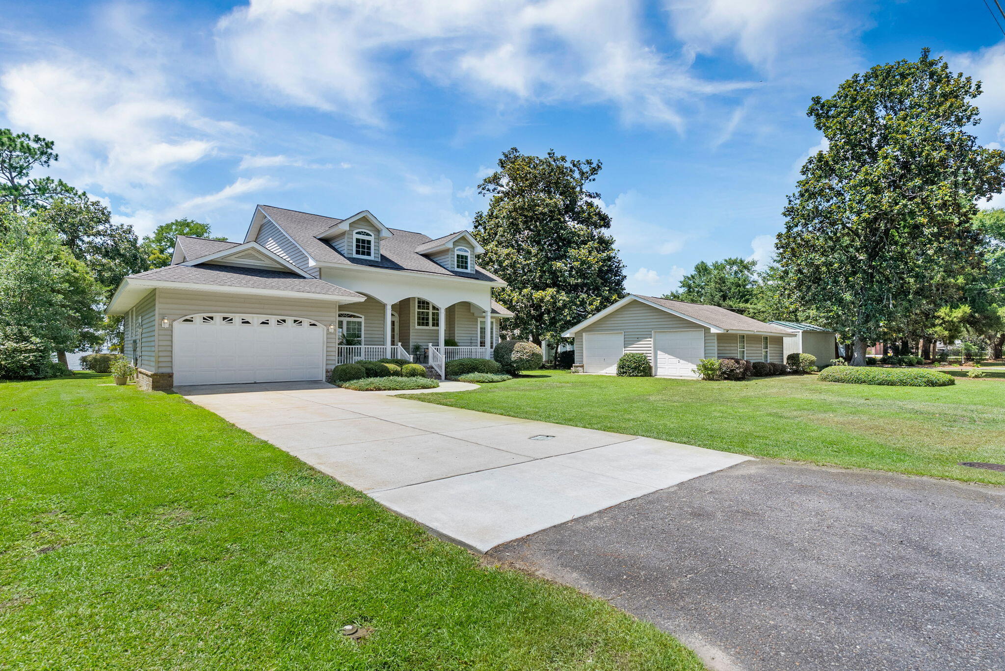 903 Butter Road Bonneau, SC 29431 - Photo 2 of 72 5-web-or-mls-BARCLAY MEDIA CO-6