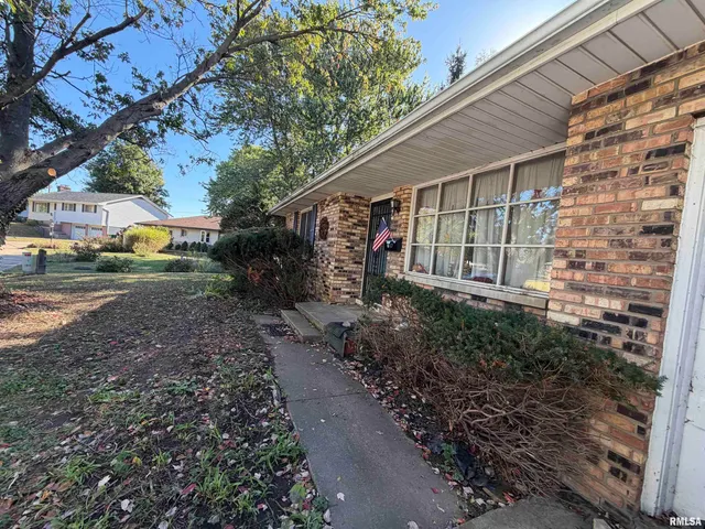 $160,000 | 617 North Coolidge Court, West Peoria, IL 61604