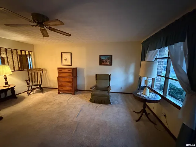 $160,000 | 617 North Coolidge Court, West Peoria, IL 61604