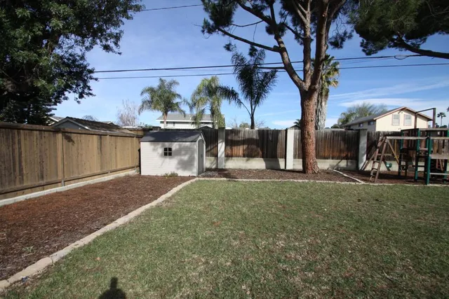 $3,750 | 655 East Avenida De Los Arboles, Thousand Oaks, CA 91360