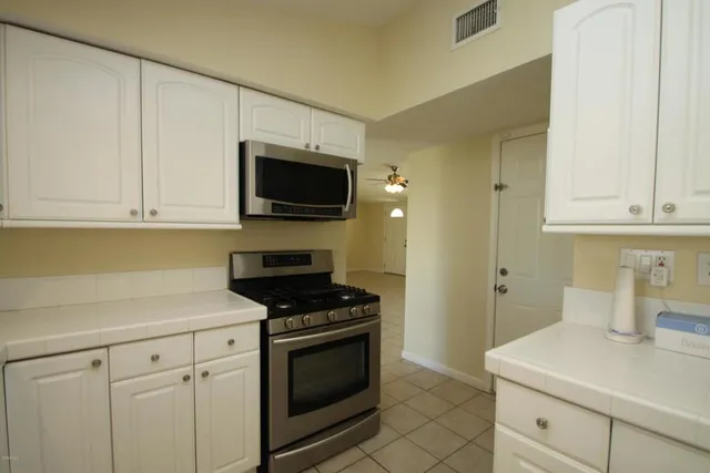 $3,750 | 655 East Avenida De Los Arboles, Thousand Oaks, CA 91360