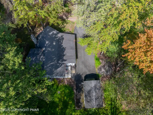 $2,250 | 1520 Lake Lane, Pocono Lake, PA 18347