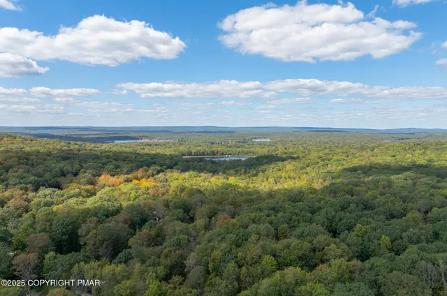 $2,250 | 1520 Lake Lane, Pocono Lake, PA 18347