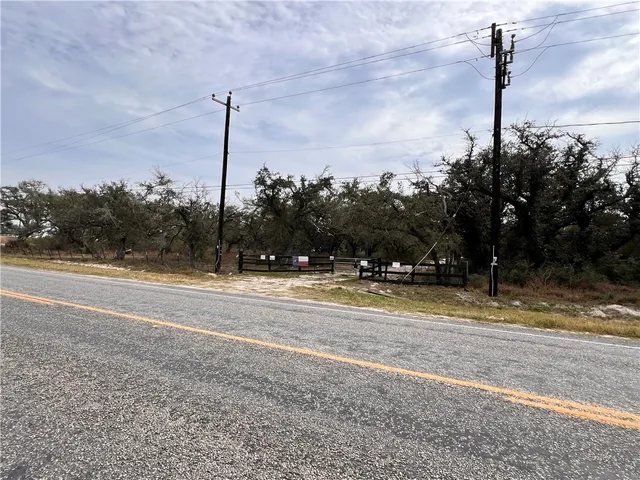 $650,000 | 2301-2401 Fm 2165, Rockport, TX 78382