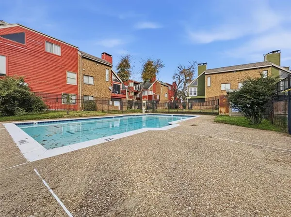 $1,000 | 9835 Walnut Street, Unit 208, Dallas, TX 75243