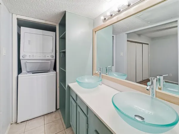 $1,000 | 9835 Walnut Street, Unit 208, Dallas, TX 75243