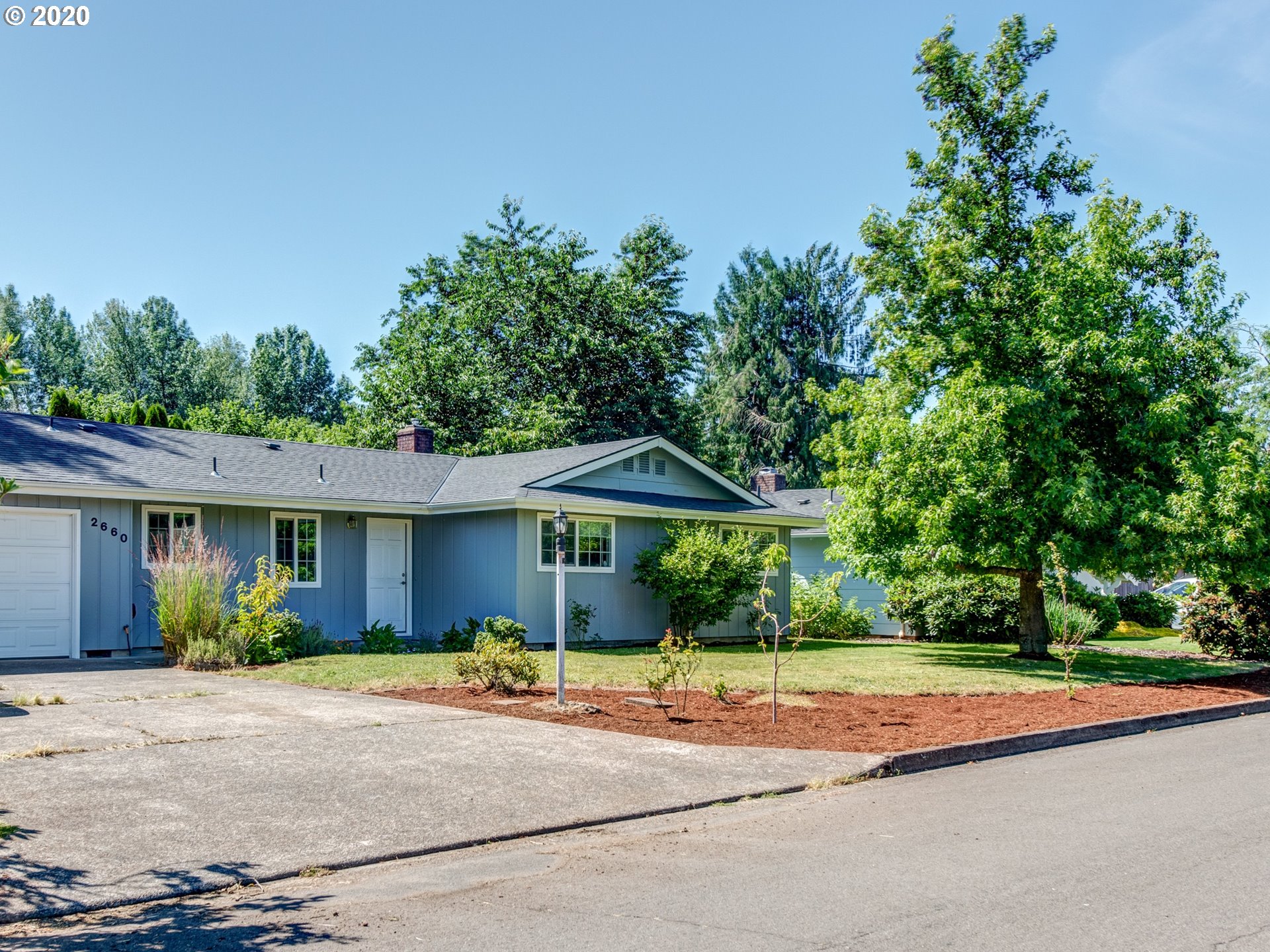 2660 20th Street Springfield, OR 97477 - Photo 2 of 24