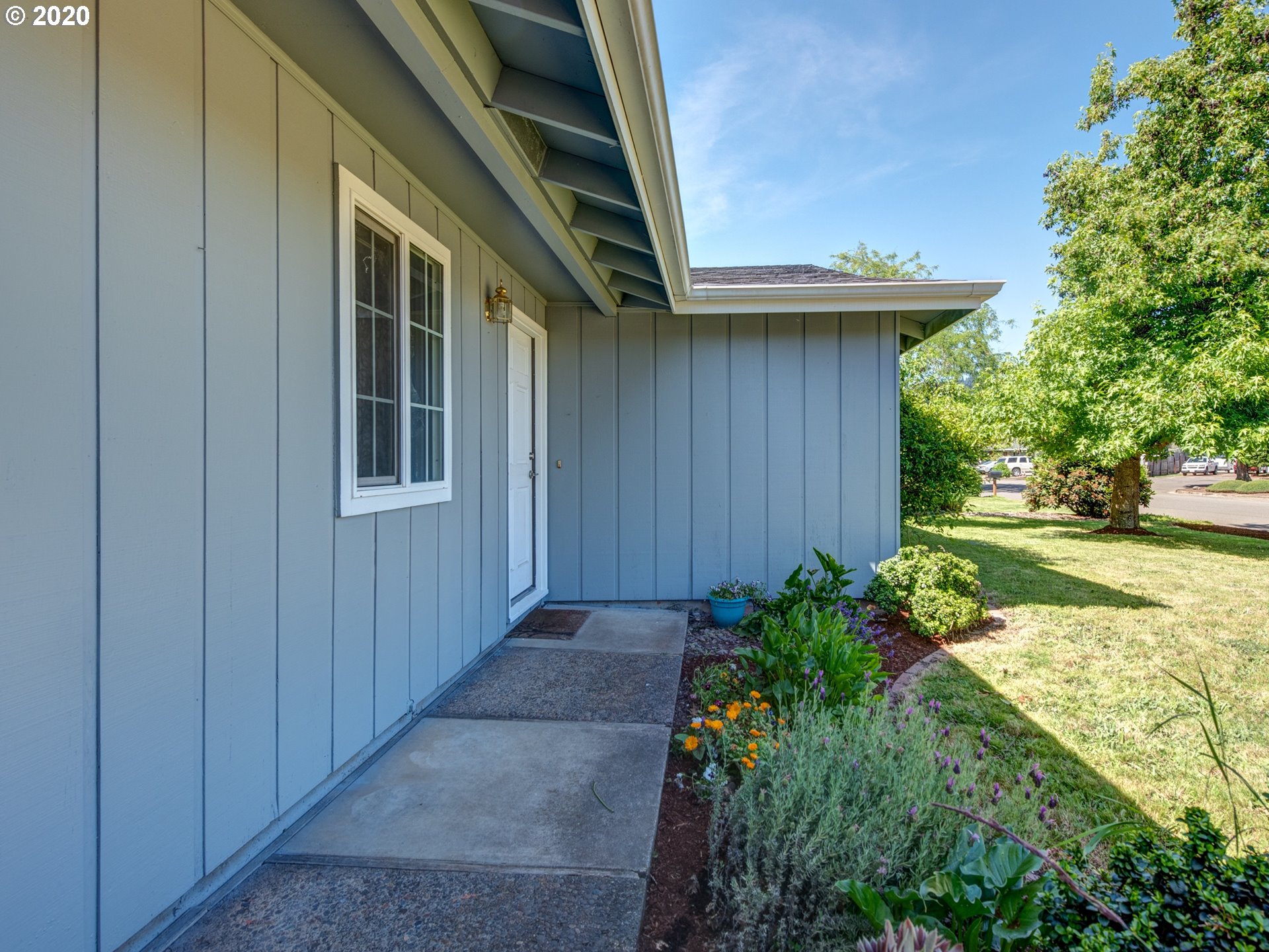 2660 20th Street Springfield, OR 97477 - Photo 4 of 24