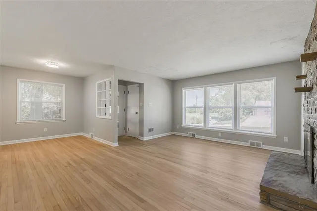 $269,000 | 16805 Sunset Drive, Independence, MO 64057